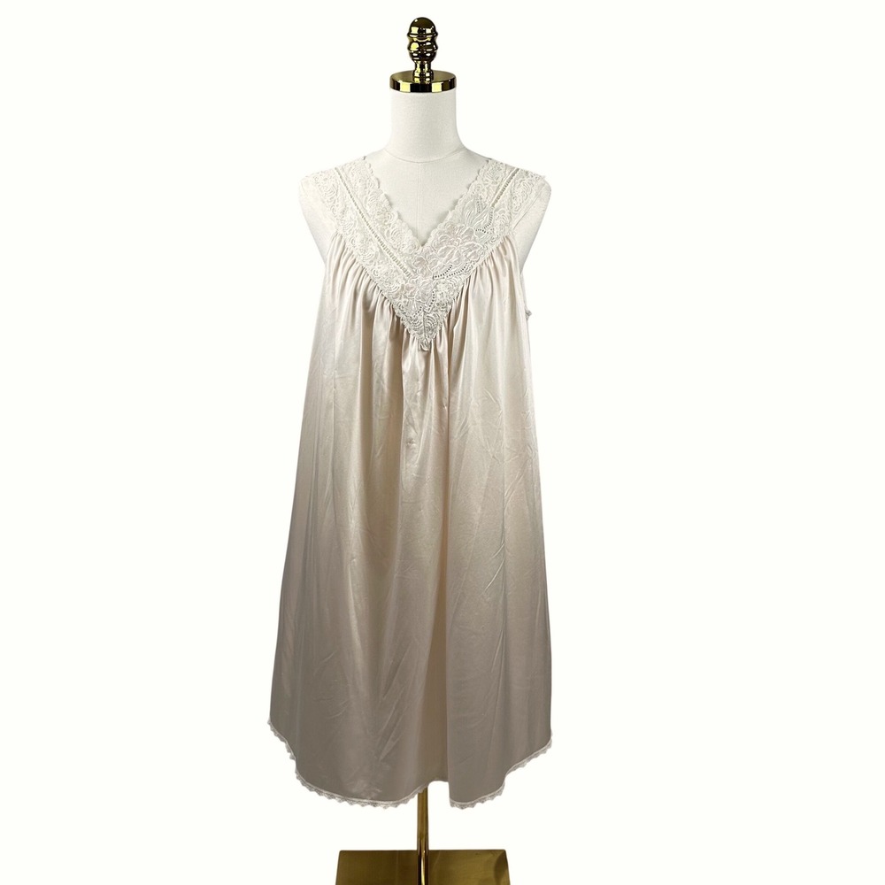 Shadowline Vintage Lace Trim Nightgown Champagne Beige Medium Sleepwear Lingerie